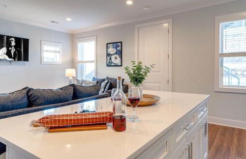 Mesmerize Melrose - 5 Mins to Broadway - Rooftop Deck - Foto 12