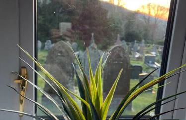 Yew Tree Cottage, 3 bedroom, 4 Church Row Defynnog - Photo 13