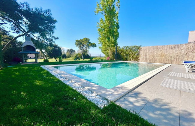 Golden Hour Retreat Lagoon View Villa With Pool - Photo 25