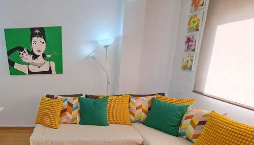 Céntrico apartamento en Valencia próximo parada de metro Ángel Guimerà - Foto 5