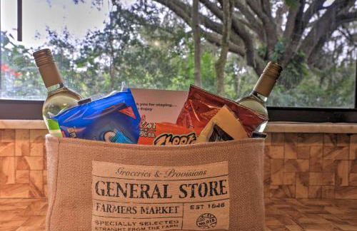 Chic A-Frame Escape with Fire Pit - Private Property - Foto 10