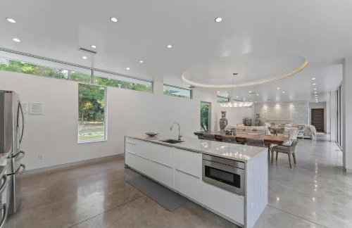 Floral City Oasis - Pool, BBQ Area & Forest View - Foto 41