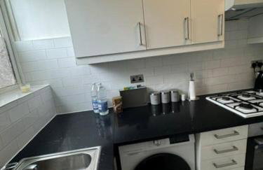Stylish London Stay 2-Bedroom Duplex Sleeps 6 - Foto 32