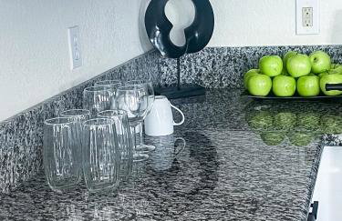 VEGAS GEM 4BDR KING BED Wifi GARAGE PRKNG - Foto 21