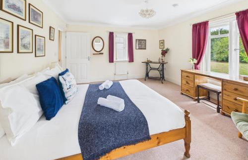 Large detached house near the sea - Photo 12