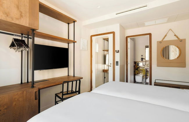 Casa Luz Hotel Plaça Universitat, Sonder by Marriott Bonvoy - Photo 31