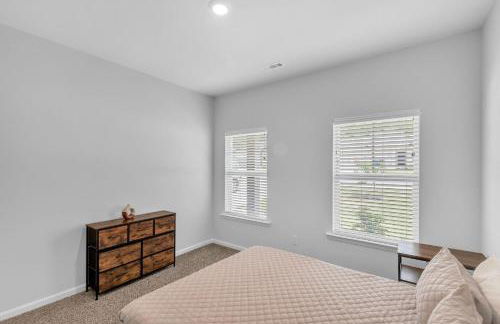 Charming 4BR Ranch-Style Home - Corner Lot home - Foto 21