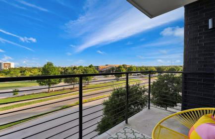 LUX 1B1B with Parking, Pool, Gym, Private Patio near Austin - Foto 12