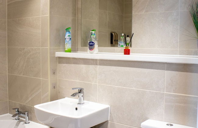 2 Bedroom Central Apartment With Parking - Foto 27