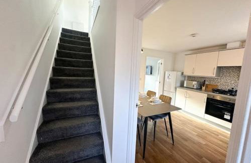 No.32 by Blue Skies Stays - Photo 15