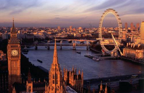 Huge 6 Beds House in Zone 2 London-MobileRateOffers-Families-Leisure-Parking-WiFi-PoolTable-Netflix-Sleeps15! - Foto 23