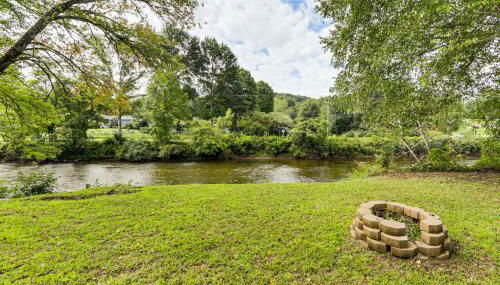 Sylva Riverfront Cabin Near WCU Pet-Friendly! - Foto 4