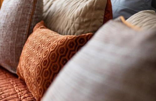 5BR Woodland Retreat on 7 Acres with a Pond - Foto 34