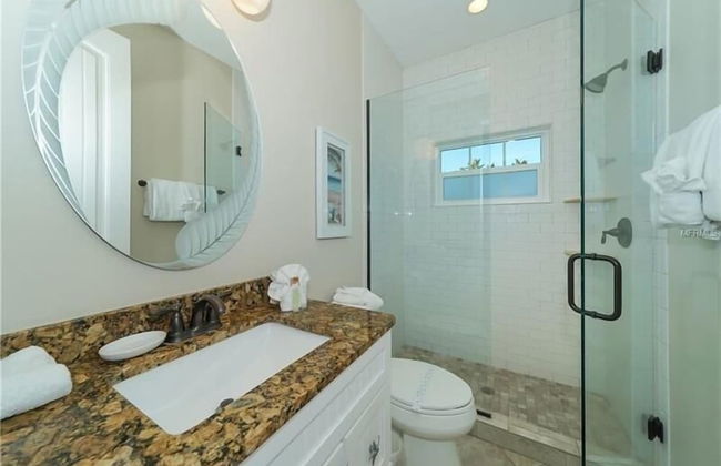 Footprints in the Sand managed by Beach Retreats - Photo 16