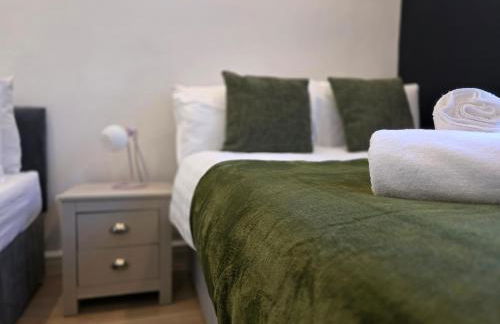 Deluxe 2BR Apartment Near City Center - Sleeps 6 - Foto 9