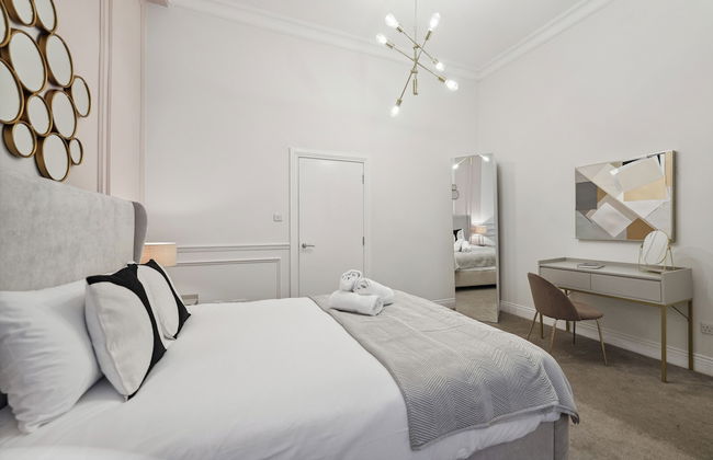 Blythswood Apartment 2 - Photo 18