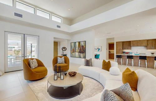 Stunning Modern Home with Mountain Views and Private Pool, Spa and Grill Dog ok - Foto 5