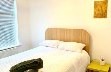 Stylish comfortable home with free parking - Foto 18