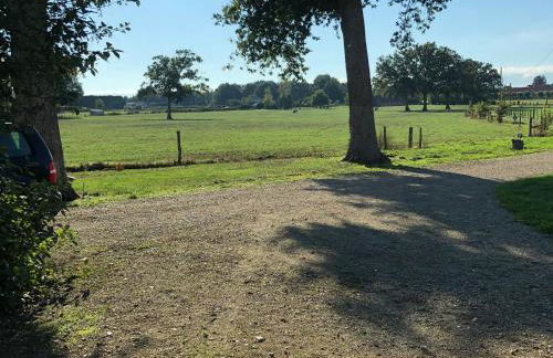 Longère rénovée proche du Mans avec jardin et salle de jeux - FR-1-410-248 - Photo 19