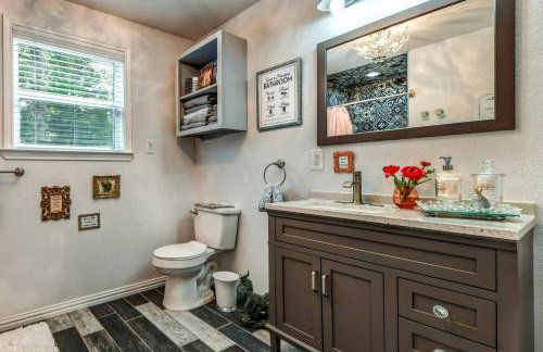 Stylish Wills Point Cottage near Dallas Ideal for Romantic Getaways in Texas - Foto 16