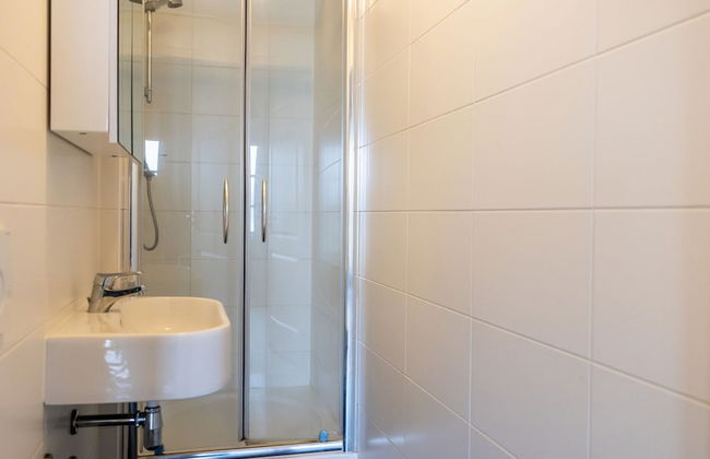 Modern 6-person Chalet in the Frisian Countryside, 3 Bedrooms and Wifi - Foto 78