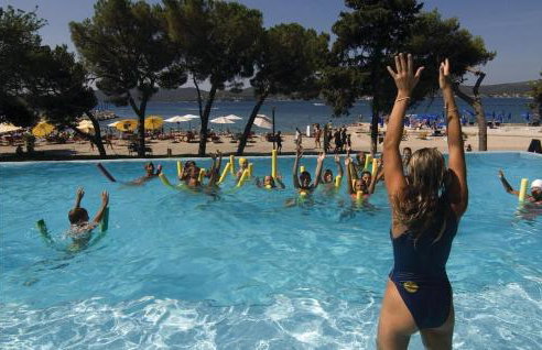 Gorgeous Home In Nadin With Wifi - Photo 46