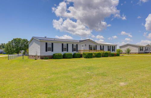 Family Home and Fire Pit and Deck, 11 Miles to Beach! - Foto 34