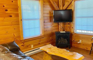 Spacious Salmon River Waterfront Lodge for 6 - Foto 26