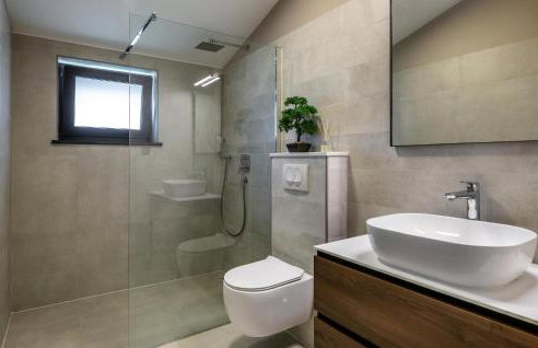 Amazing Home In Labin With Sauna - Photo 34