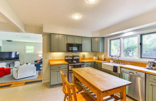 Charming Union Pier Home with Deck Half-Mi to Beach - Foto 3