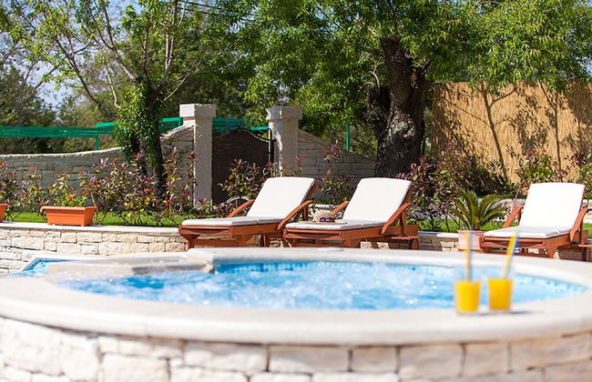 Villa Mira - Photo 20