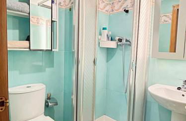 El pisín de Goya: piso luminoso con garaje a pie del centro de Oviedo. - Foto 11