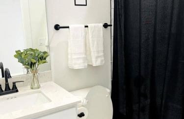 Stylish Oasis - Near City Center - Mins 2 Downtown - Foto 15