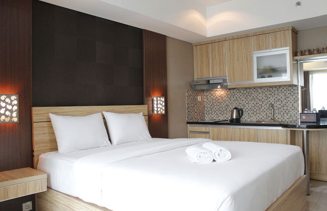 Deluxe Studio Room @ Tamansari La Grande Apartment - Foto 1
