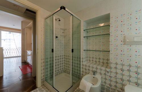 JOIVY Exclusive 3-bedroom flat near Cathedral of Genoa - Foto 70