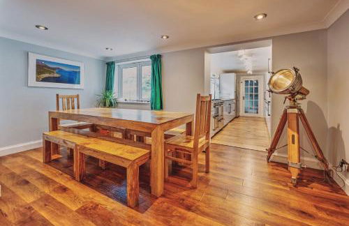 Loch Ness Mansion - Photo 8