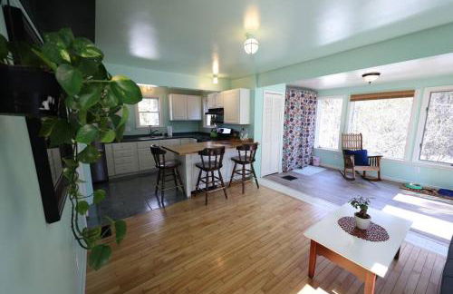 Little House by the Brook - Foto 10