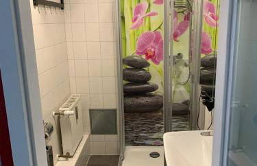 Exklusive Stadtwohnung am Elbradweg: Best-Preis-FEWO Rathausblick 1 für max. 3 Pers. inkl. WLAN, Prime Video & Self Check-In - Foto 2