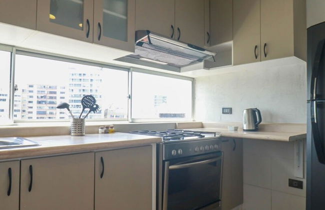 w Stylish 3BR With Ocean View in Miraflores - Photo 32