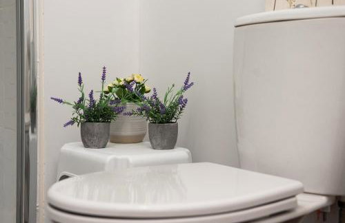 Large 4BDR House By Hyped Properties Short Term Rental Agency With Free Parking & Long Stays Shirebrook - Foto 50