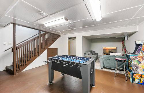 Scandia - Hot Tub, Arcade, Dog-Friendly, and Walk to Marina! - Foto 4