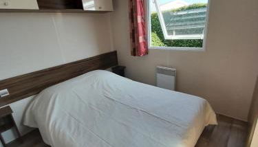 Mobil home camping les Charmettes 4 étoiles les MATHES en Charente Maritime prés du ZOO de la Palmyre 8 personnes tout confort 3 chambres 2salles de bains 2 WC Lave linge lave vaisselle Climatisation bien situé - Foto 5