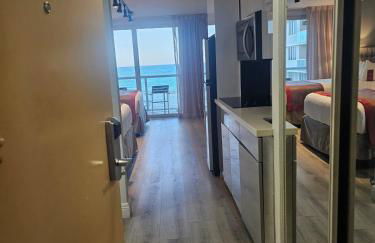 Ocean front paradise studio with ocean view and beach exit - Foto 9