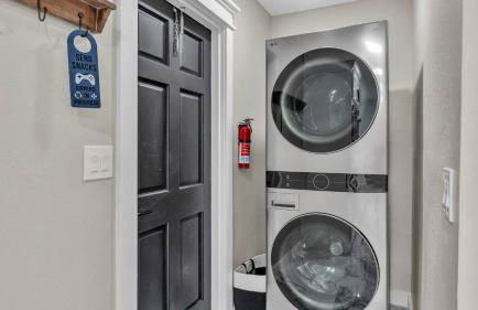 Lake, Pool, HotTub, Game Room, 8 Beds, Sleeps 17 - Foto 35