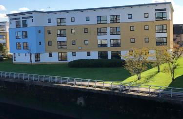 ArcView - SEC Hydro Two Bed Flat With Free parking and Great View - Foto 19