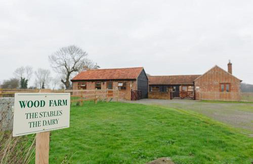 Wood Farm Stables - Sleeps 6-8 - Photo 14