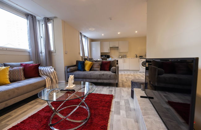 3bed Apt -city-8guests-freeparking-fastwifi - Foto 1