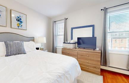 Modern,02 mile to Northeastern, in unit laundry - Foto 12