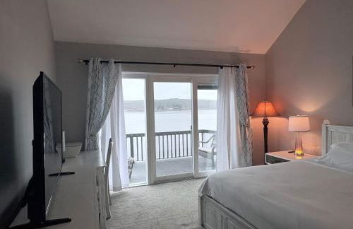 Riverfront Home with a View! - Foto 29