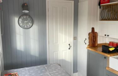 The Shepherd's Hut - Foto 8